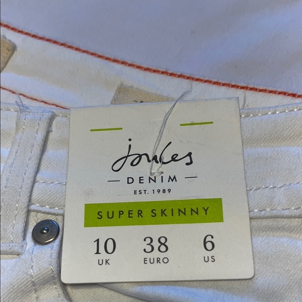 Jences Skinny Jeans with Clean Design - Picture 3 of 16